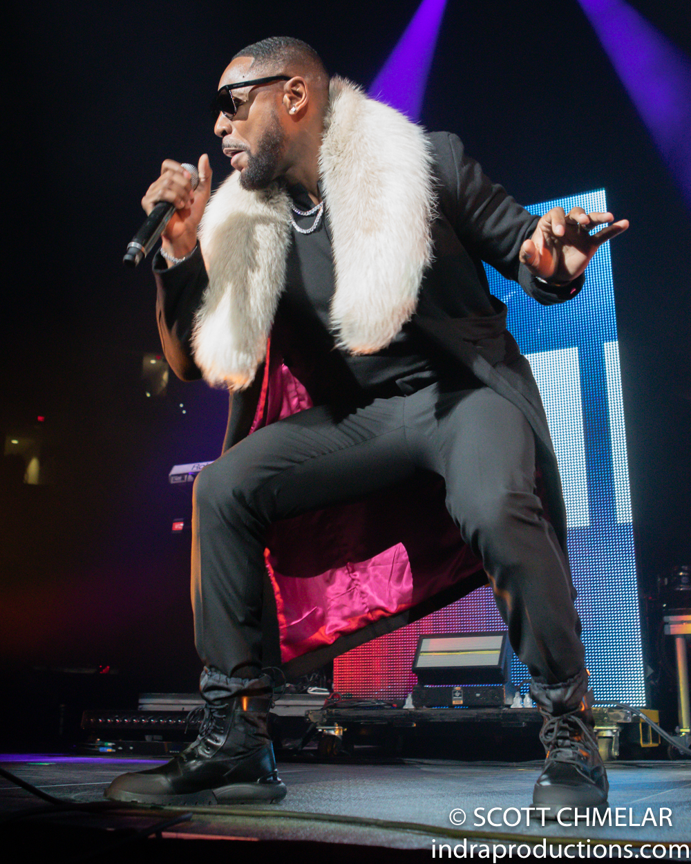 Fantasia "The Sketchbook Tour" with Robin Thicke, Tank and The Bonfyre at PNC in Raleigh, NC Dec. 1, 2019. Photos by Scott Chmelar for INDRA Magazine.